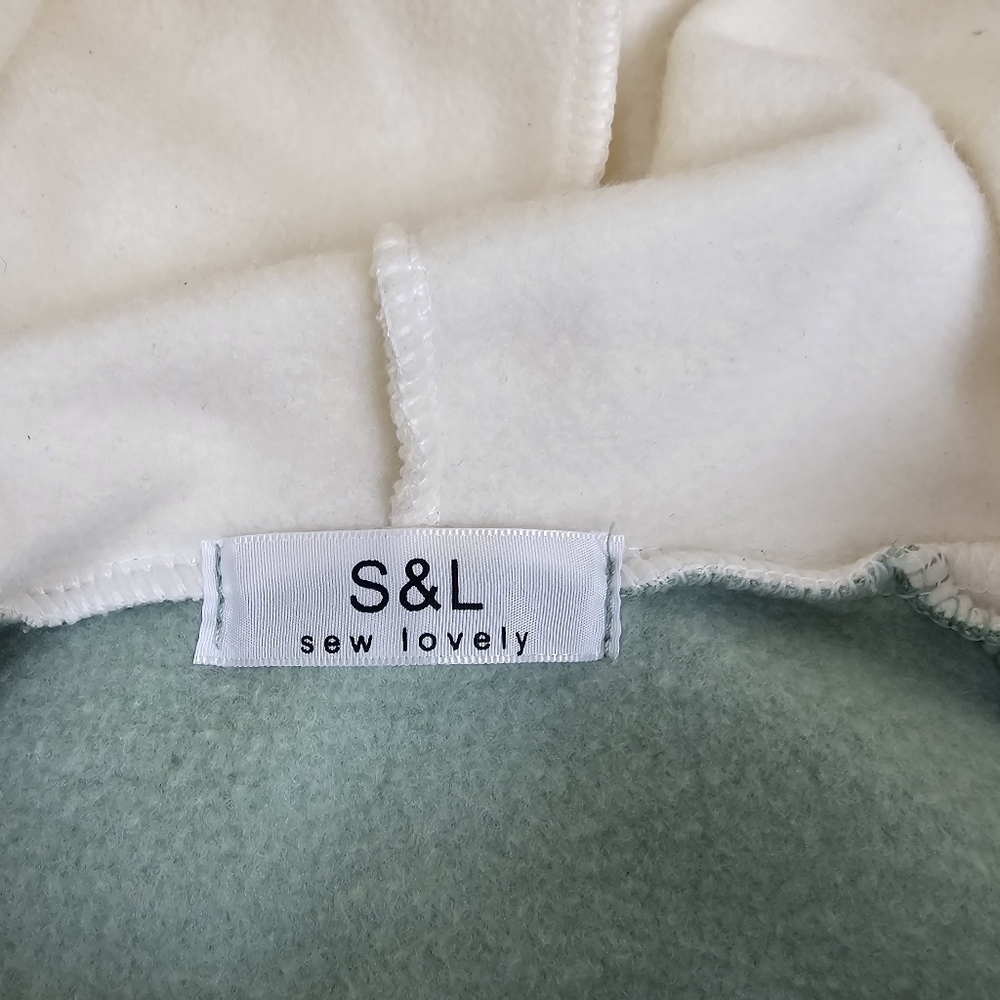 Oversized Hoodie - Picture 6 of 8